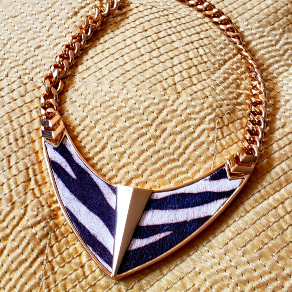 Statement necklace